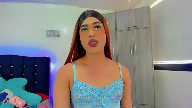 Hellen moons   online show from 24, 9, 2025