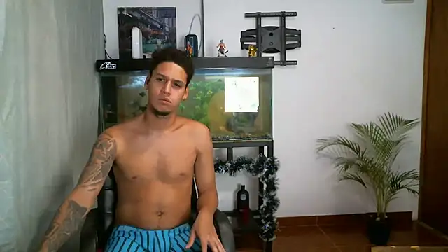 Snapshot of JacobandChloee chatting on 27, 11, 2025 JacobandChloee online show from 27, 11, 2025