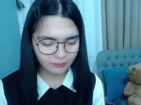 Snapshot of zhaviahale21 chatting on 14, 10, 2025 zhaviahale21 online show from 14, 10, 2025