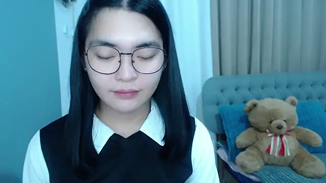 Snapshot of zhaviahale21 chatting on 15, 10, 2025 zhaviahale21 online show from 15, 10, 2025