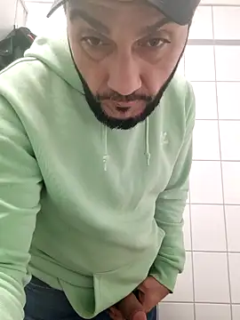 Cem-aus-Nrw-Krefeld online show from 9, 1, 2025