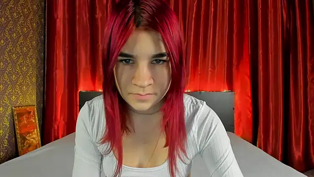  Polly Love  online show from 3, 12, 2024