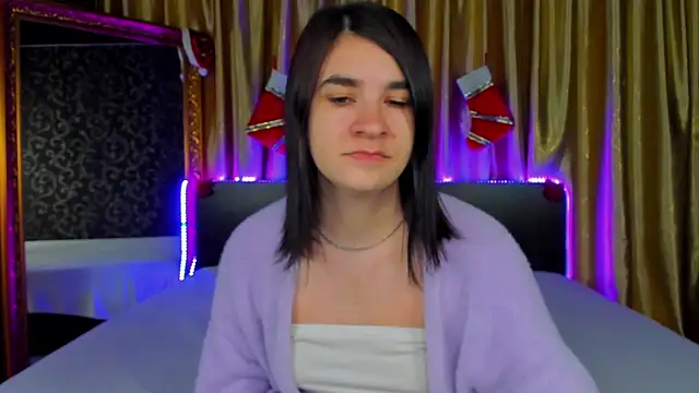  Polly Love  online show from 15, 12, 2025