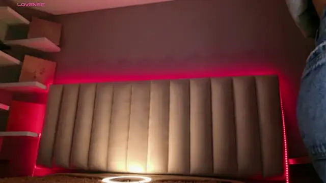 Snapshot of Megan_mooree_ chatting on 19, 6, 2026 Megan mooree online show from 19, 6, 2026