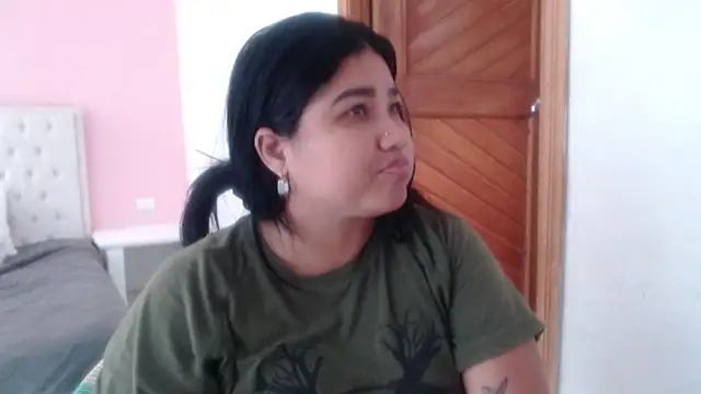 Snapshot of Gabycutee chatting on 6, 2, 2026 Gabycutee online show from 6, 2, 2026