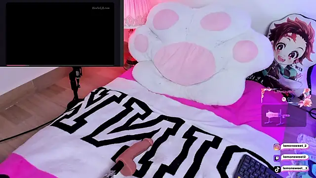 LemonSweet2 online show from 26, 11, 2025