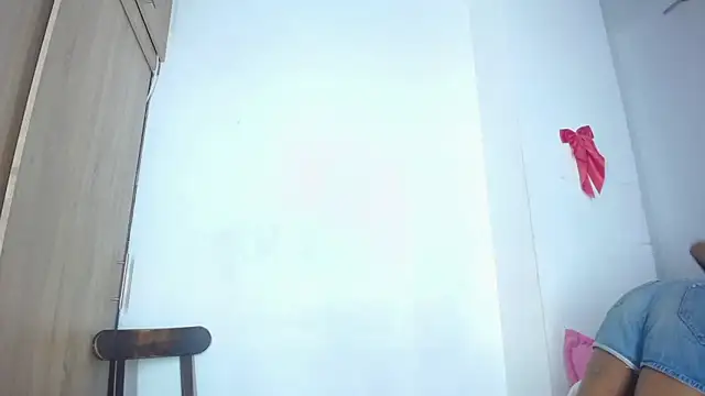 Snapshot of bloom444 chatting on 19, 2, 2025 bloom444 online show from 19, 2, 2025