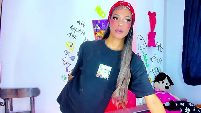 Snapshot of bloom444 chatting on 21, 11, 2025 bloom444 online show from 21, 11, 2025