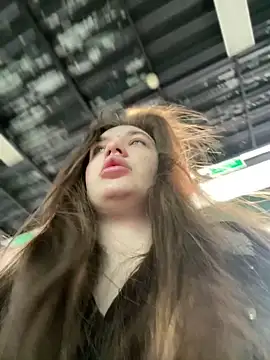 Holly Molii online show from 28, 12, 2024