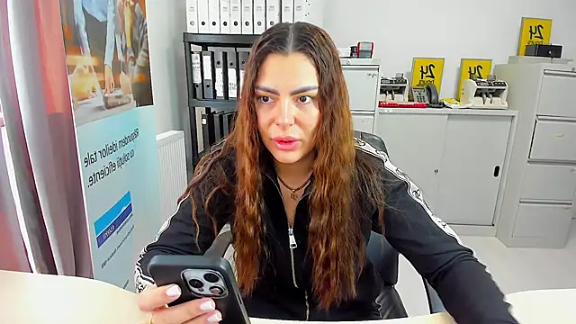 kilenyapatrice online show from 9, 2, 2025