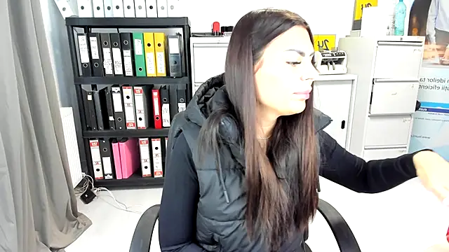 kilenyapatrice online show from 3, 10, 2025