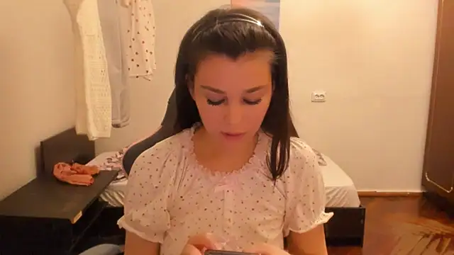 Snapshot of LunaXmii chatting on 10, 2, 2025 LunaXmii online show from 10, 2, 2025