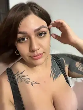 Snapshot of hannamour chatting on 5, 5, 2026 hannamour online show from 5, 5, 2026
