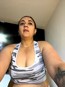 Snapshot of Shianrose chatting on 1, 12, 2025 Shianrose online show from 1, 12, 2025