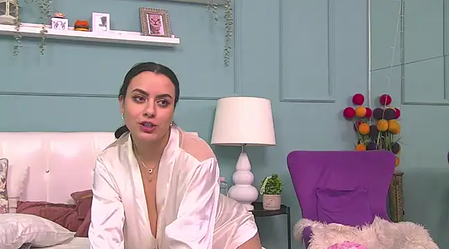 ElyzaIbarra online show from 14, 3, 2025