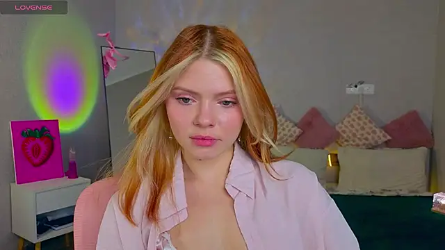 Red  Candy online show from 23, 11, 2025