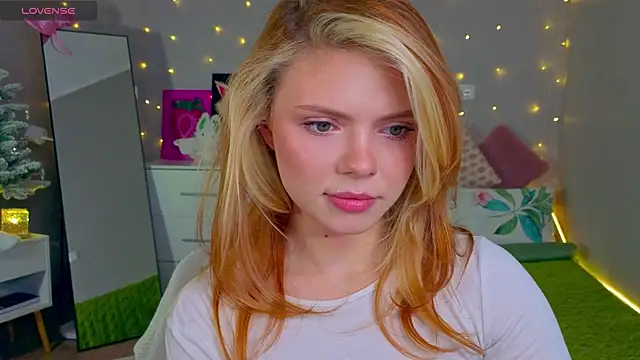 Red  Candy online show from 17, 12, 2025