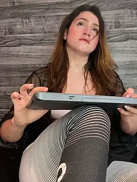 Snapshot of kamel-ayesha chatting on 16, 1, 2025 kamel-ayesha online show from 16, 1, 2025