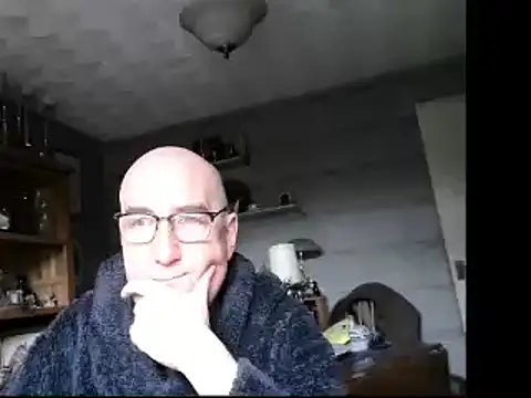 Adamdaddybear online show from 10, 12, 2024