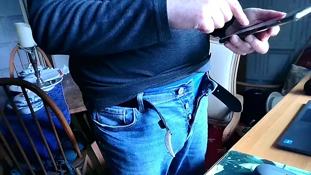 Adamdaddybear online show from 7, 3, 2025