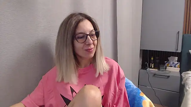 SukyGirl online show from 1, 1, 2025