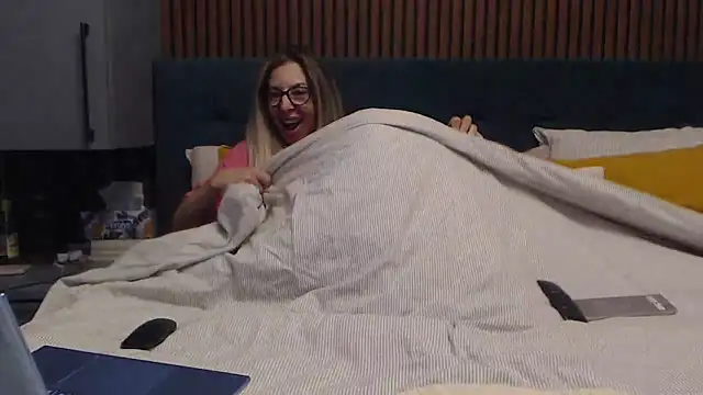 SukyGirl online show from 1, 1, 2025