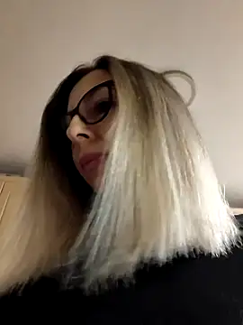 SukyGirl online show from 3, 1, 2025