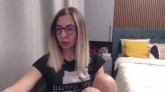 SukyGirl online show from 18, 1, 2025