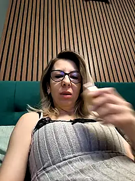 SukyGirl online show from 6, 2, 2025