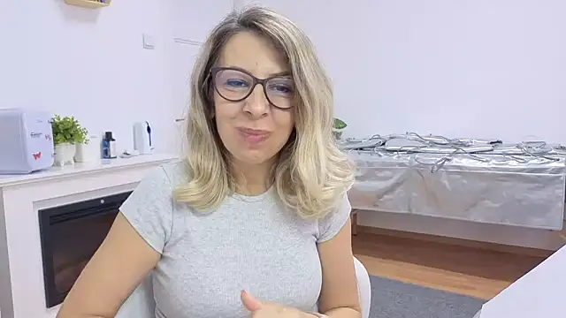 SukyGirl online show from 13, 3, 2025