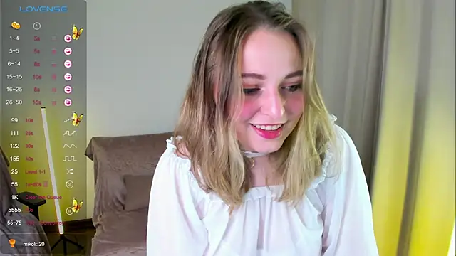 Snapshot of alysia_storm chatting on 3, 10, 2025 alysia storm online show from 3, 10, 2025