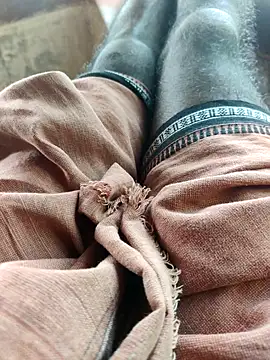 Snapshot of Shibuvyyyy chatting on 16, 11, 2025 Shibuvyyyy online show from 16, 11, 2025