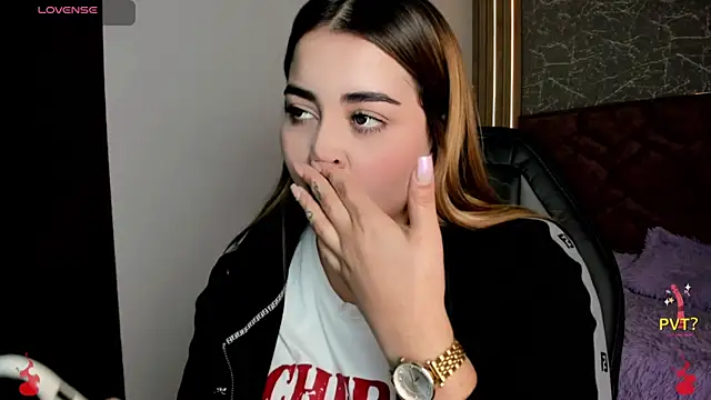 Lucia star   online show from 17, 1, 2025