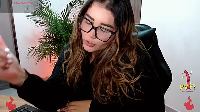 Snapshot of Lucia_star__ chatting on 16, 6, 2026 Lucia star online show from 16, 6, 2026