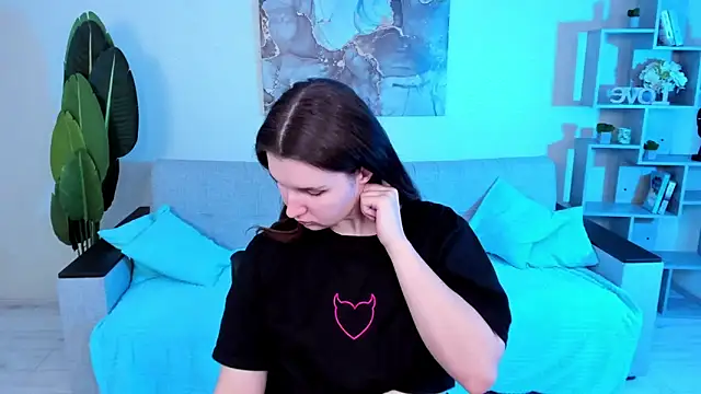 Snapshot of BonneyLove chatting on 21, 1, 2025 BonneyLove online show from 21, 1, 2025