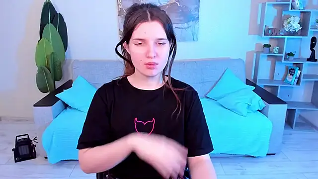 Snapshot of BonneyLove chatting on 2, 3, 2025 BonneyLove online show from 2, 3, 2025