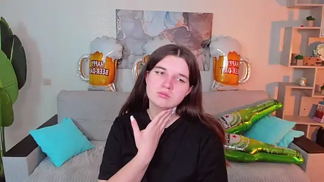 Snapshot of BonneyLove chatting on 5, 10, 2025 BonneyLove online show from 5, 10, 2025