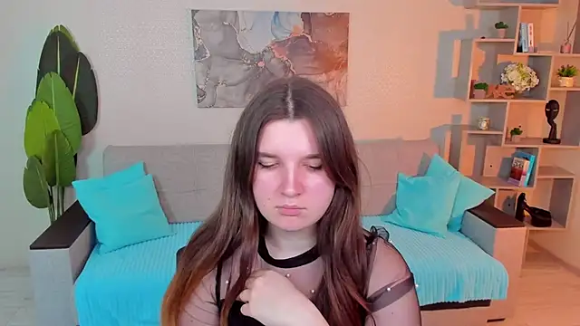 Snapshot of BonneyLove chatting on 2, 12, 2025 BonneyLove online show from 2, 12, 2025