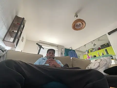 Rebeu313 online show from 11, 2, 2025