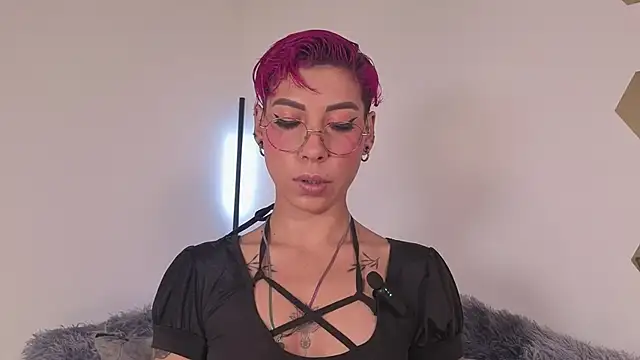 MiaMorgan  online show from 24, 11, 2025