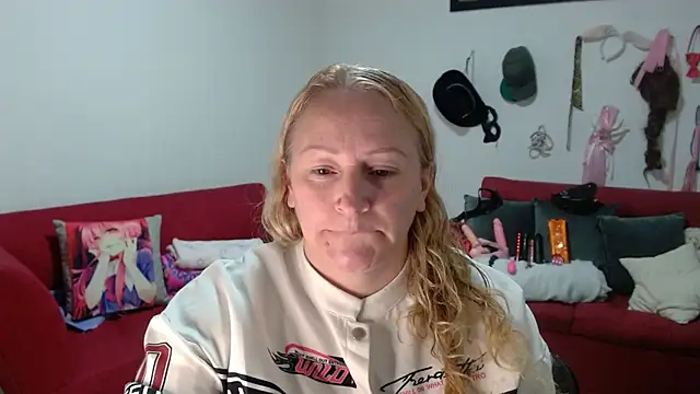 emperabigbootybigass online show from 4, 3, 2026