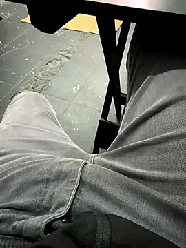 Snapshot of Farias8837 chatting on 30, 10, 2025 Farias8837 online show from 30, 10, 2025