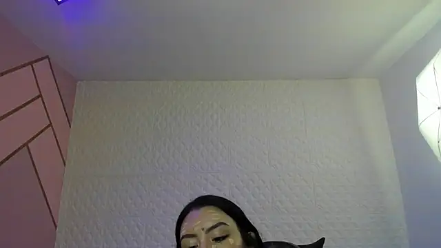 Violetaa diazz online show from 28, 10, 2025