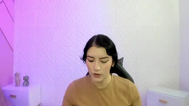 Violetaa diazz online show from 4, 3, 2026