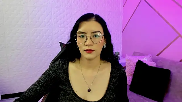 Snapshot of Violetaa_diazz chatting on 5, 3, 2026 Violetaa diazz online show from 5, 3, 2026