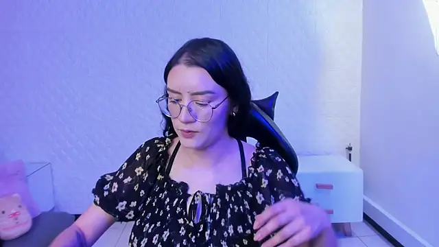 Violetaa diazz online show from 27, 7, 2026