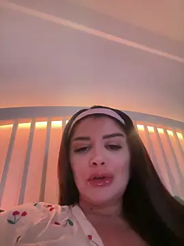 Snapshot of Amberseyes chatting on 2, 4, 2026 Amberseyes online show from 2, 4, 2026