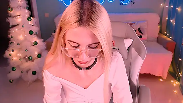 Snapshot of Sweet_Richal chatting on 12, 1, 2025 Sweet Richal online show from 12, 1, 2025