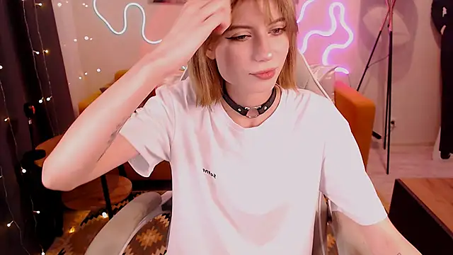 Snapshot of Sweet_Richal chatting on 24, 10, 2025 Sweet Richal online show from 24, 10, 2025