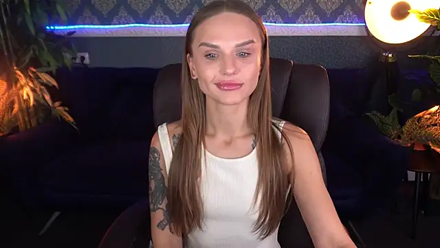 KiraGrayy online show from 11, 11, 2025